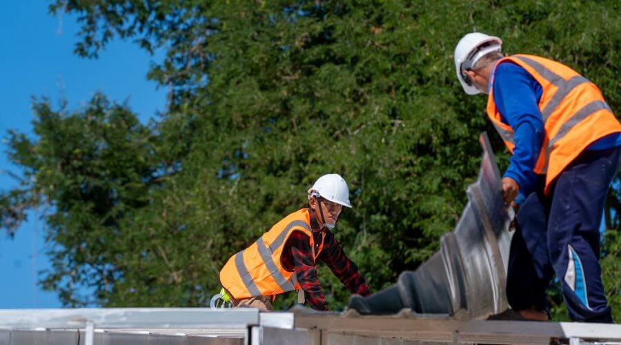 Professional gutter cleaning in Daniel, WY